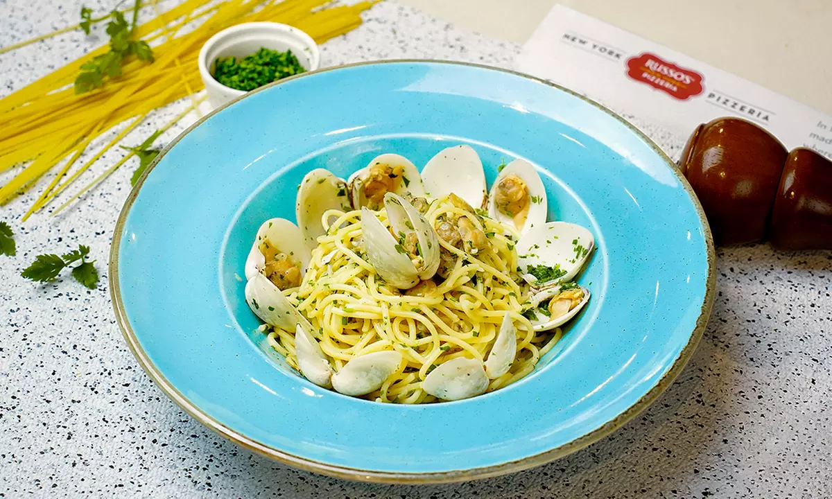 AED 50, AED100, or AED 200 Spend Toward Food and Soft Drinks & Water