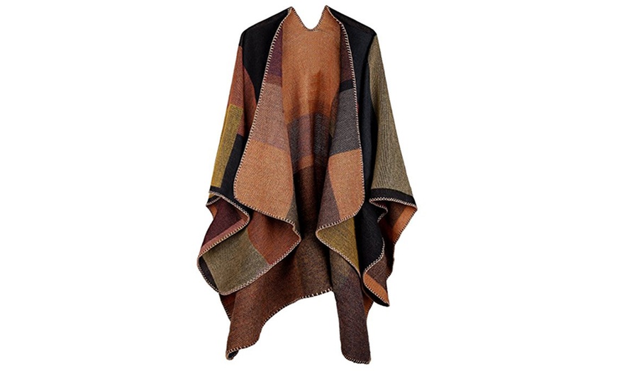 Image 2: Women's Winter Poncho Cape