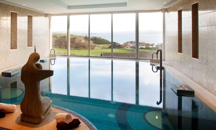 Image 1: Co. Donegal: 4* 2-or 3-Night Stay with Breakfast