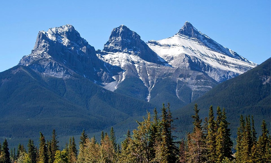 Windtower Lodge and Suites in - Canmore, AB, CA | Groupon Getaways