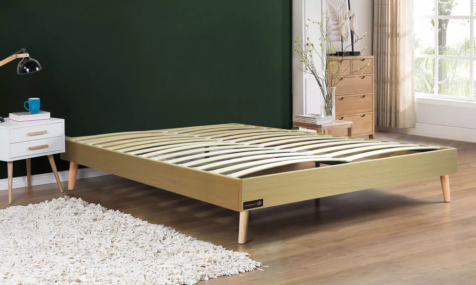 Lit cadre déco en bois laqué Florida, pieds et sommier inclus marque Sampur, matelas Prince en option, livraison offerte - Primary Image