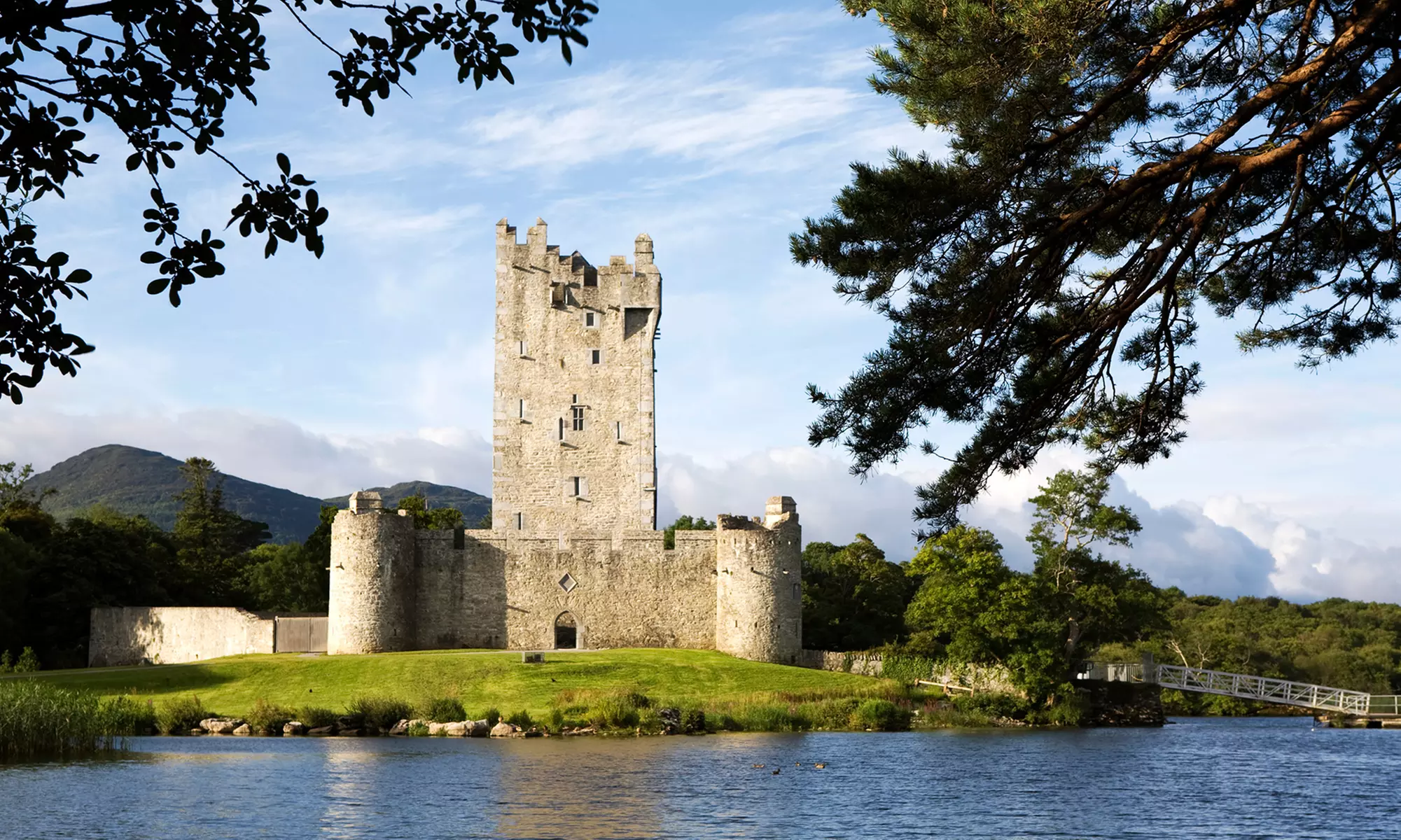 ✈ 10-Day Trip to England & Ireland w/ Air and Car from Great Value Vacations. Price/Person Based on Double Occupancy.
 - Second Medium