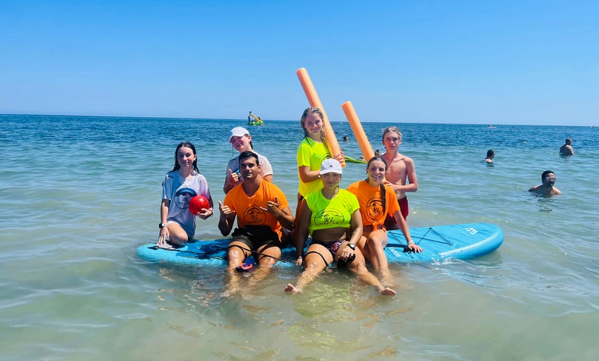 Image 3: Escuela de paddle surf para niños en verano