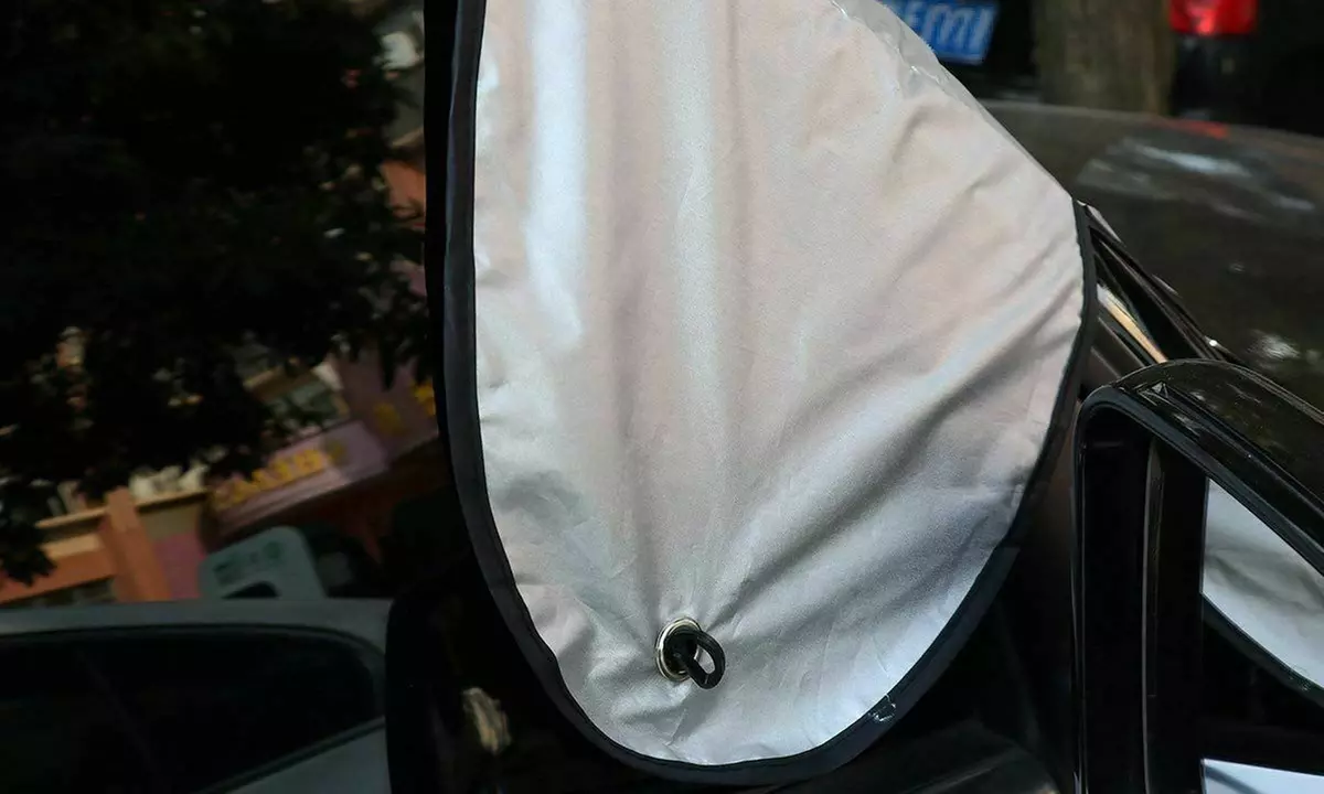 Generise Wende-Schutzdecke für Windschutzscheibe mit Saugnäpfen