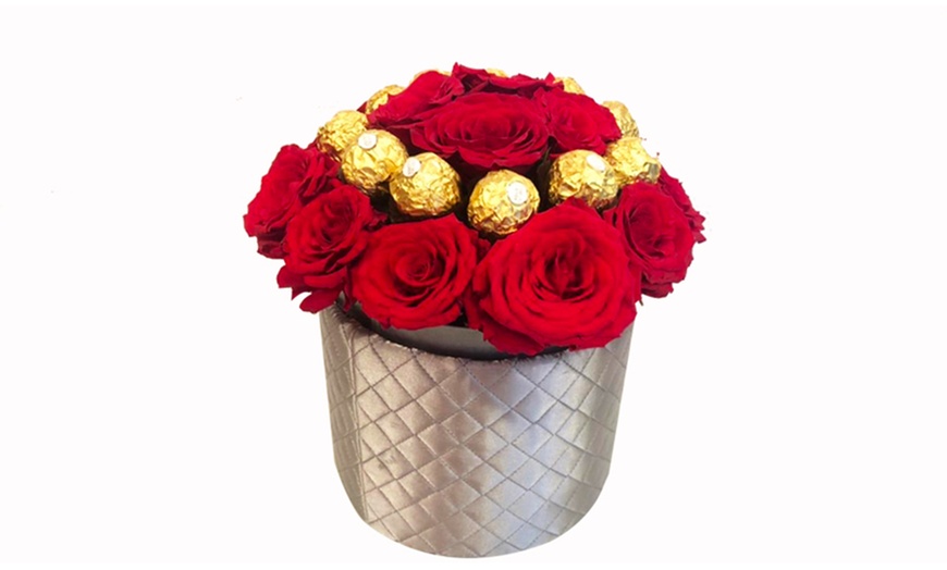 Image 3: Roses with Ferrero Chocolates