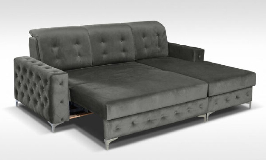 Image 8: Plush Velvet Sofa Bed