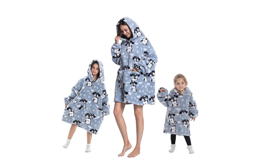 Image 45: Matching Family Snuggle Hooded Blanket