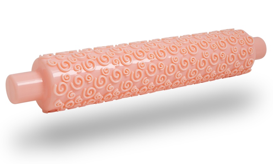 Image 3: Patterned Icing Roller