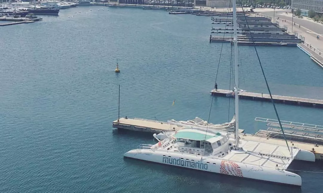 Tour a vela de 1 hora para 2, 4 o 6 personas por la costa de Valencia