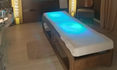 5 o 10 lampade con lettino solare ad alta pressione al Mirror Centro Estetico (sconto fino a 80%)