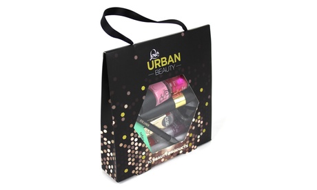 Borsetta Love Urban Beauty con 10 prodotti per make-up disposti in maniera casuale