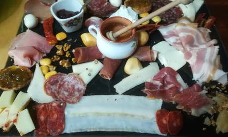 Menu di coppia da 3 o 4 portate più vino DOC all'Osteria Sapori D'Italia (sconto fino a 70%)