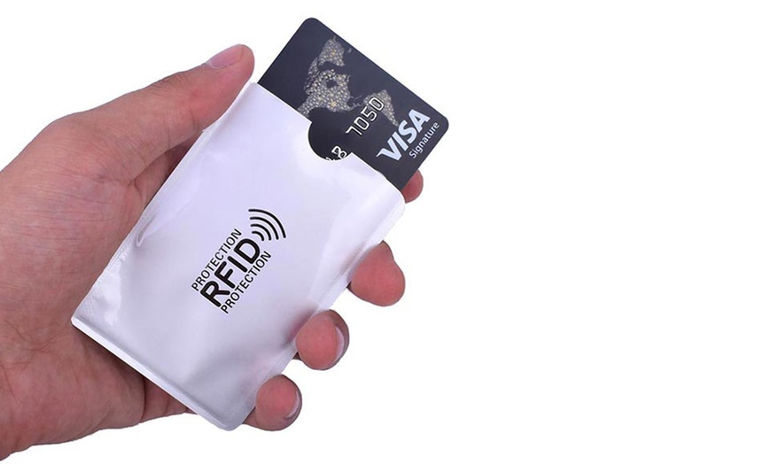 Image 2: 1, 2 ou 4 lots de 5 porte-cartes RFID