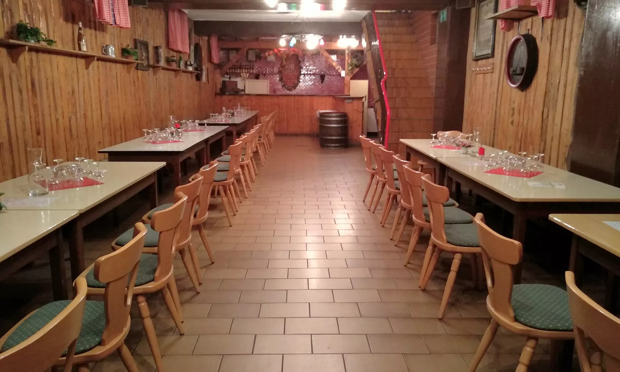 6er / 8er Weinprobe + 1 Edelbrand/Likör opt. inkl. Weinbergführung