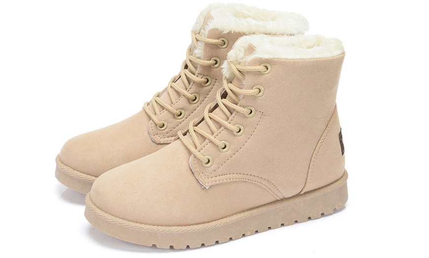 Image 12: Women's Winter Martin Boots