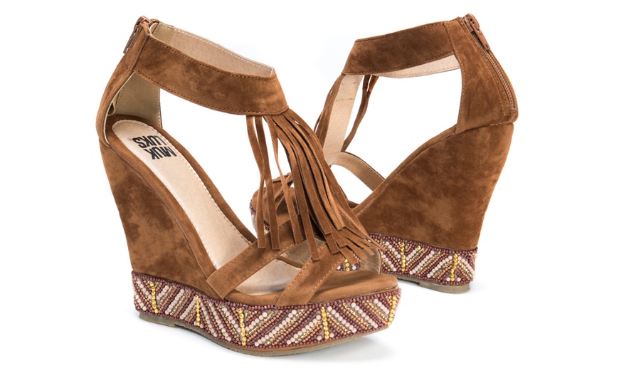 muk luks wedge sandals