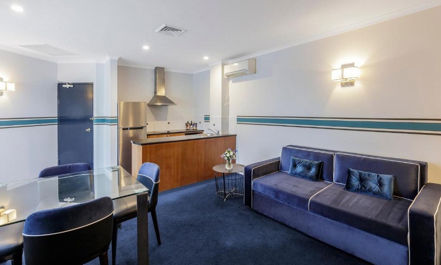 Image 5: Stylish Canberra stay for two at Ramada Diplomat + breakfast & parking