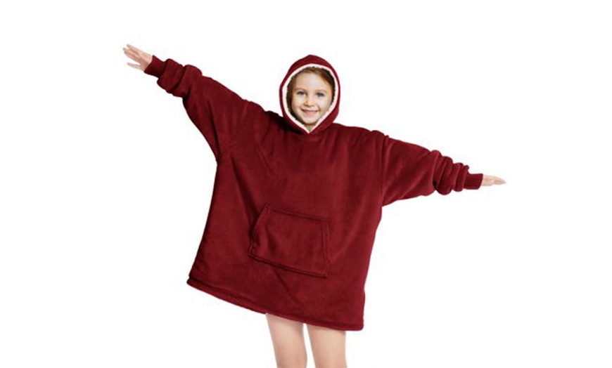 Image 5: Kids Oversized Hooded Blanket