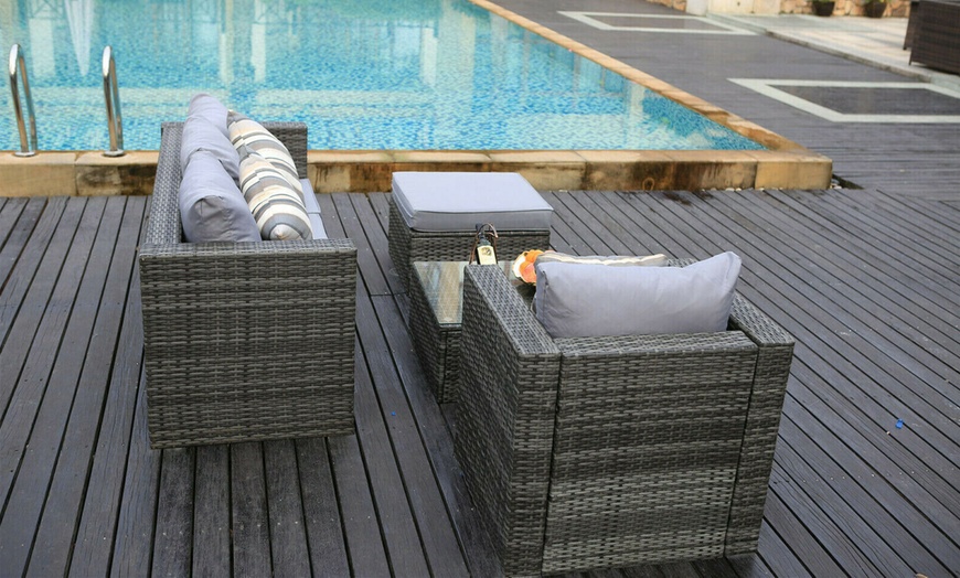 Yakoe vancouver discount rattan sofa set