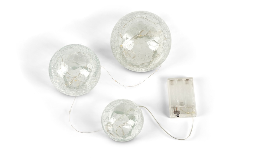 Image 4: Three-Piece LED Glass Crackle Orbs