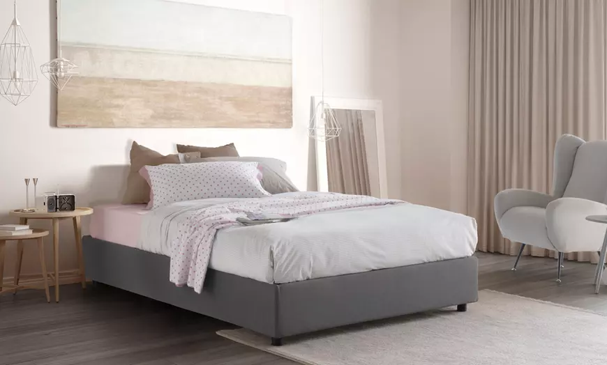 Image 9: Lit double "Silvia" avec matelas en option