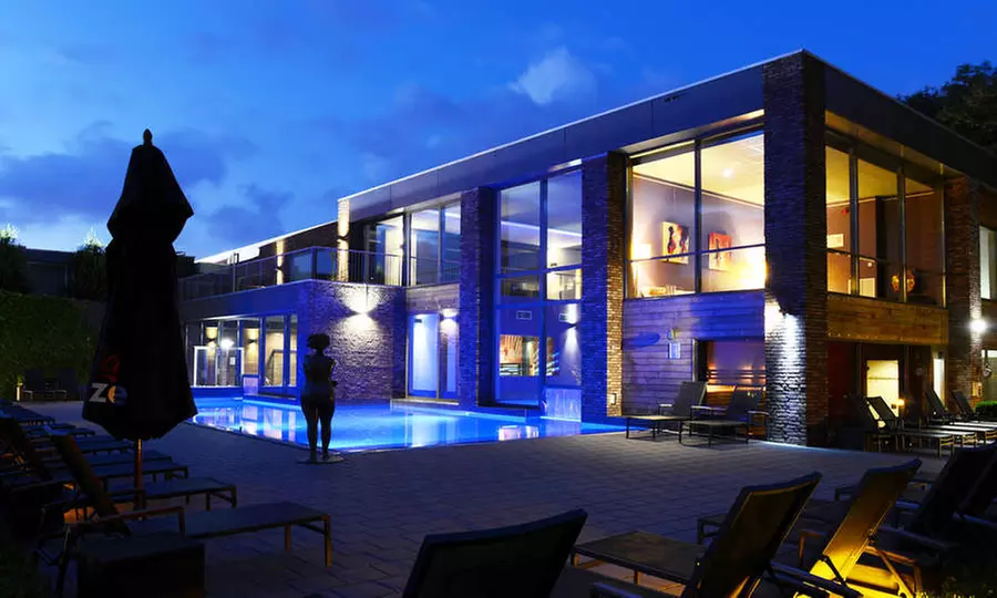 Limburg: Doppelzimmer für Zwei mit Frühstück, Wellness, opt. Dinner, im 4* Amrâth Hotel & Spa Born-Sittard - Primary Image