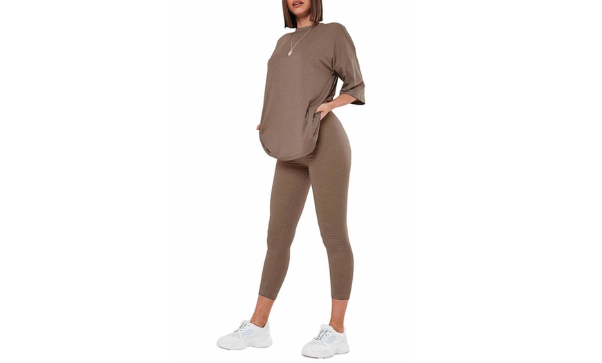 Image 29: Women's Oversized T-shirt and Leggings Co-Ords Lounge Set