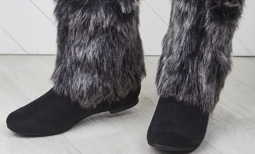 Image 4: Yeti Style Winter Boots
