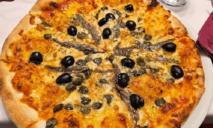 Image 10: Menú de pizza artesanal para 2 o 4 en Restaurant la Tramuntana