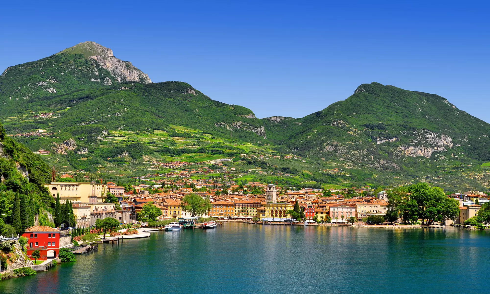 ✈ 4 or 6 Nights Venice & Lake Garda Holiday with Hotel & Flights