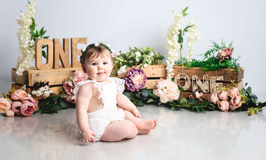 Image 5: Up to 95% Off on Studio Photography at KM Photography