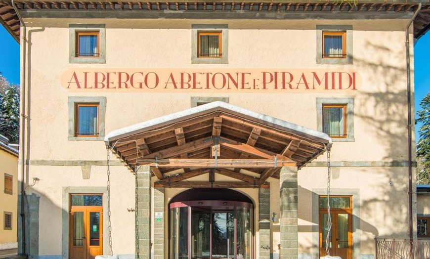 Image 1: Pistoia 4*: camera doppia con colazione, cena e Spa