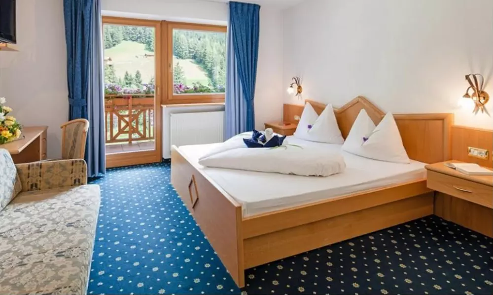 Colle Isarco: camera doppia con colazione o mezza pensione e Spa