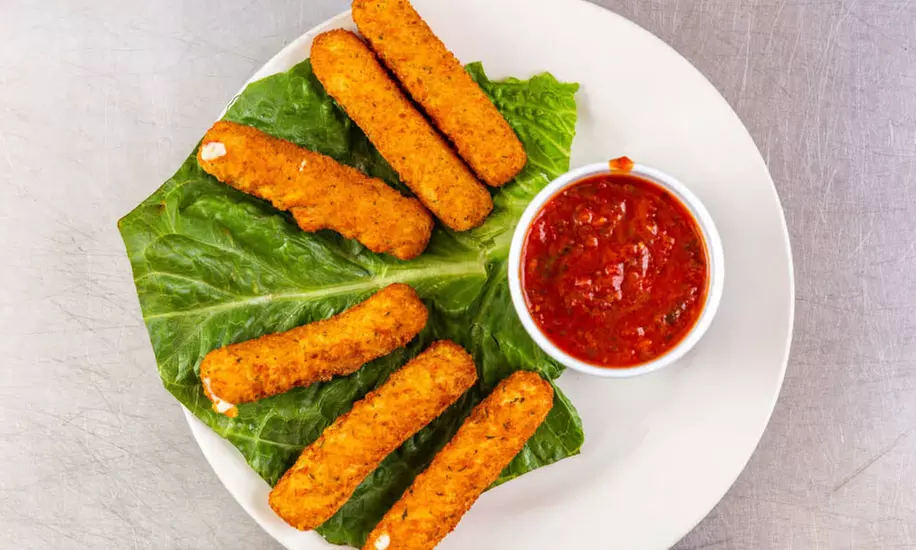Up to $60 for Food & Drinks or 18'' Pizza, Salad, Bread Sticks & More!
