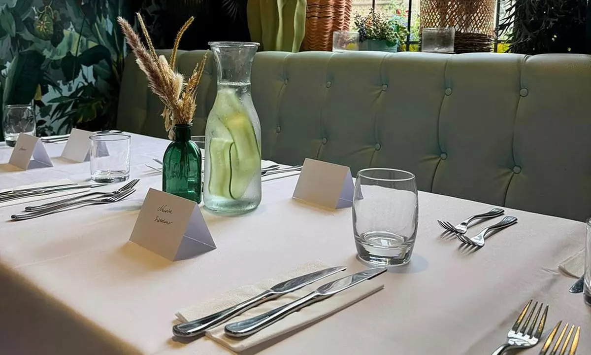 Celebrate Valentine’s Day: Charming Afternoon Tea with Prosecco