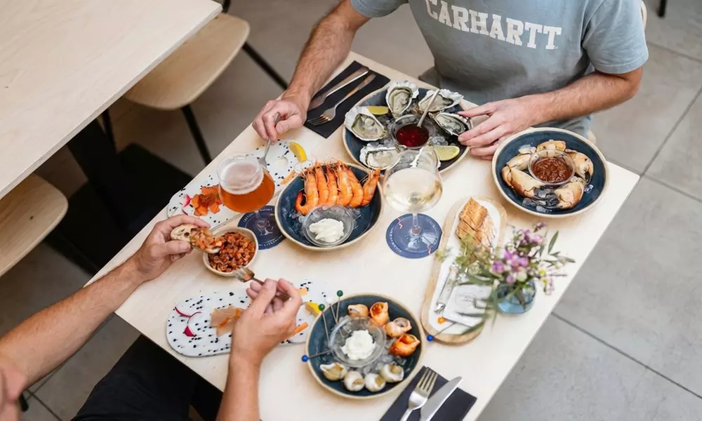 Planches surprises & saveurs marines : l'expérience Rök à Lille