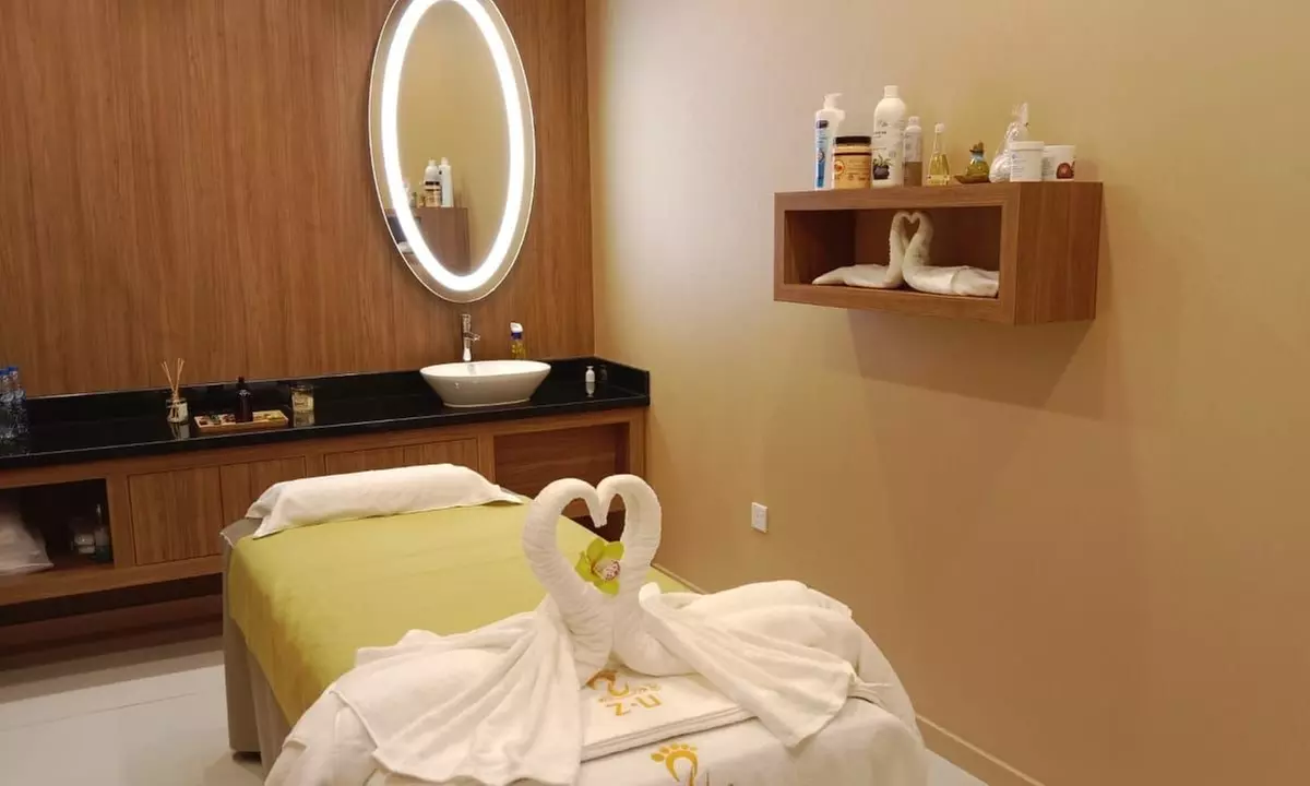 Facial Treatments, Hydration Mask, or Spa Treatment at the ZUU Spa Ladies Lounge (Up to 55% Off) - Primary Image