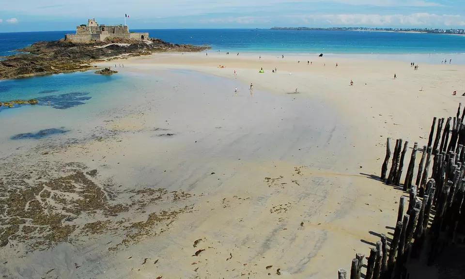 Proche Saint-Malo : chambre Double/Duplex avec accès fitness et piscine pour 2 pers. à l'hôtel Saint Malo Golf Resort - Primary Image