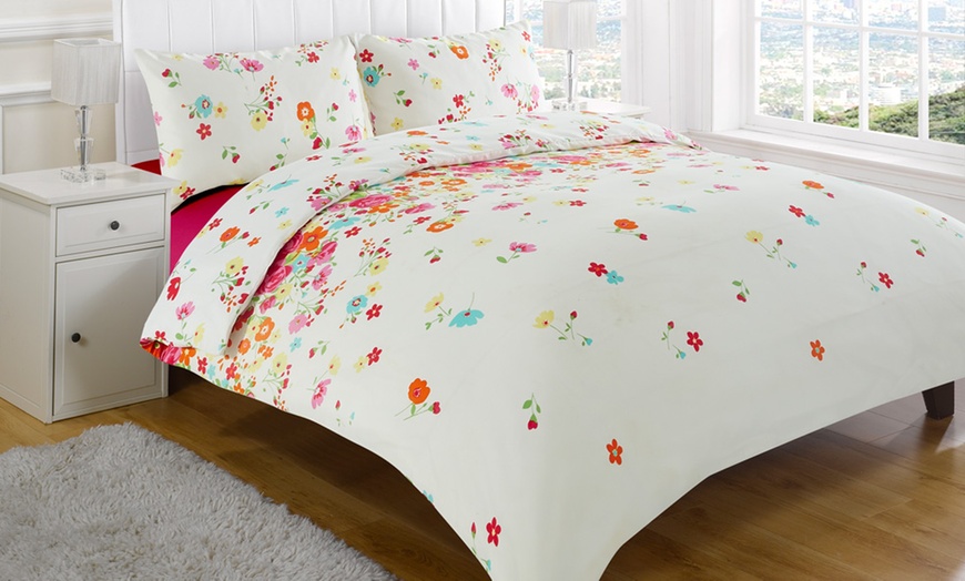 Image 7: Four-Piece Bumper Bed Sets