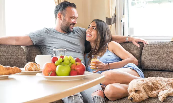 Woolacombe: Caravan Stay for 4 or 6 Adults and 2 Children