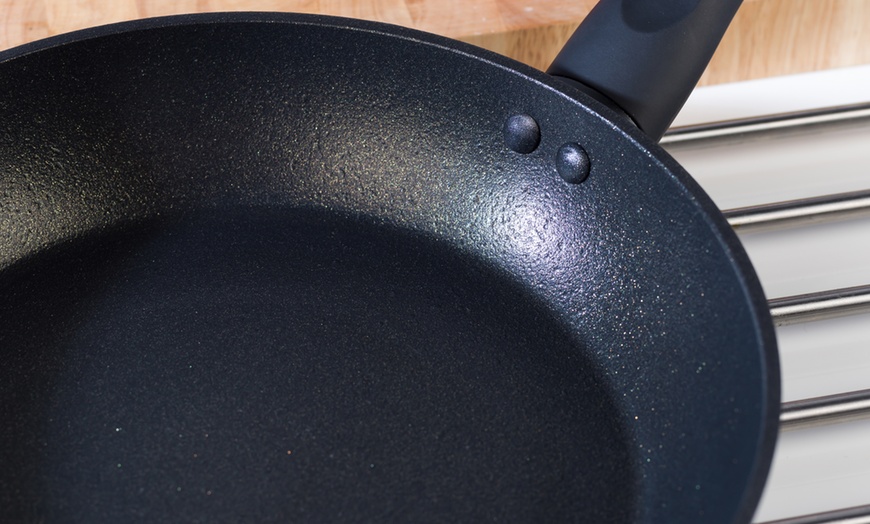 Image 3: Non-Stick Diamond Frying Pan