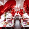 Image 3: Classic Sightseeing Bus Tour & Afternoon Tea in London for Two or Four
