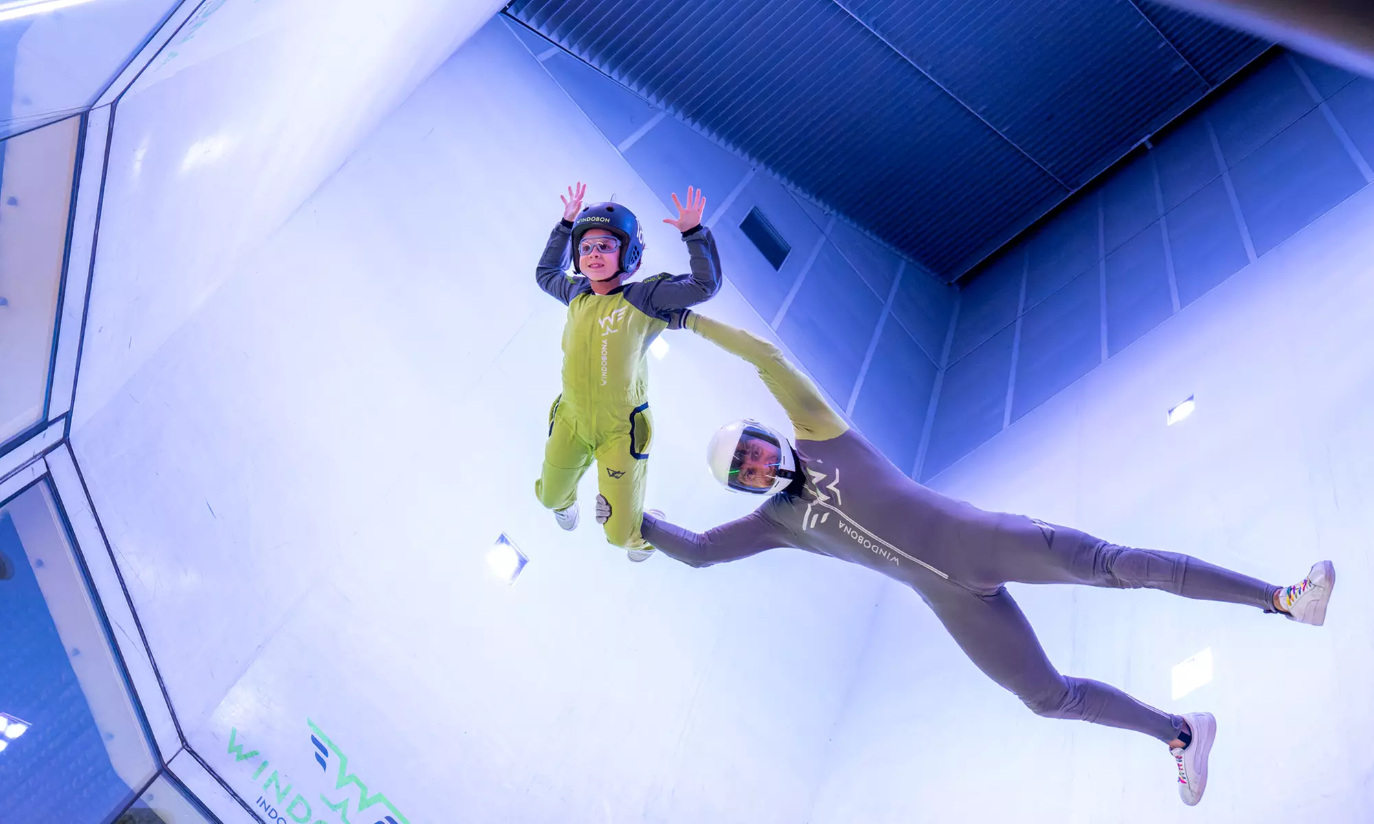 2 vuelos de paracaidismo indoor de 1 minuto para niño o adulto