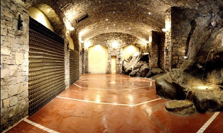 Società agricola Tallarini: visita alla cantina Cavaga, degustazione di prodotti e bottiglia personalizzata