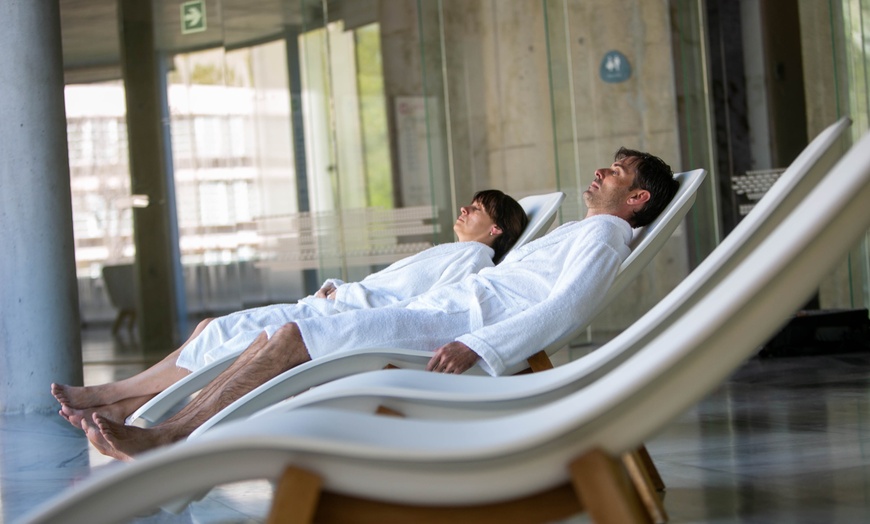 Image 17: Huesca: 1 o 2 noches con vistas a la montaña y desayuno incluido