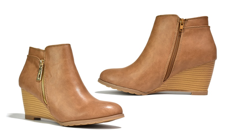 Image 13: Women's Wedge Heel Ankle Boots