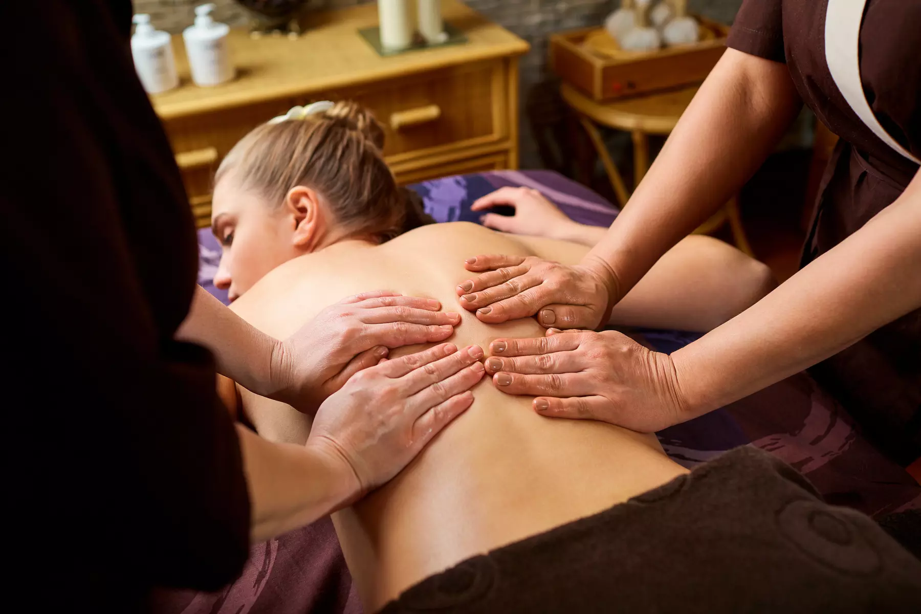 Masaje relajante o a 4 manos en Estética Rosa Maiza Alicante