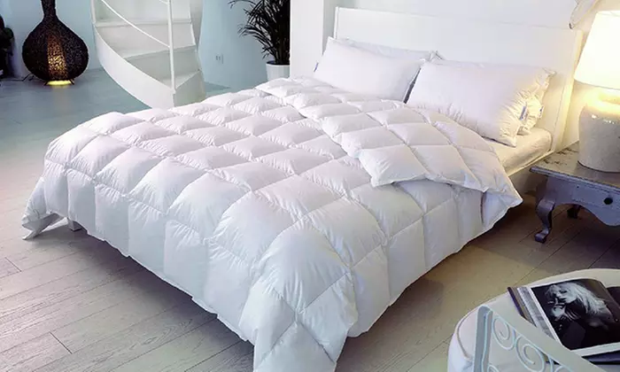 Couette avec rembourrage écologique thermo-isolant 380 gr/m²