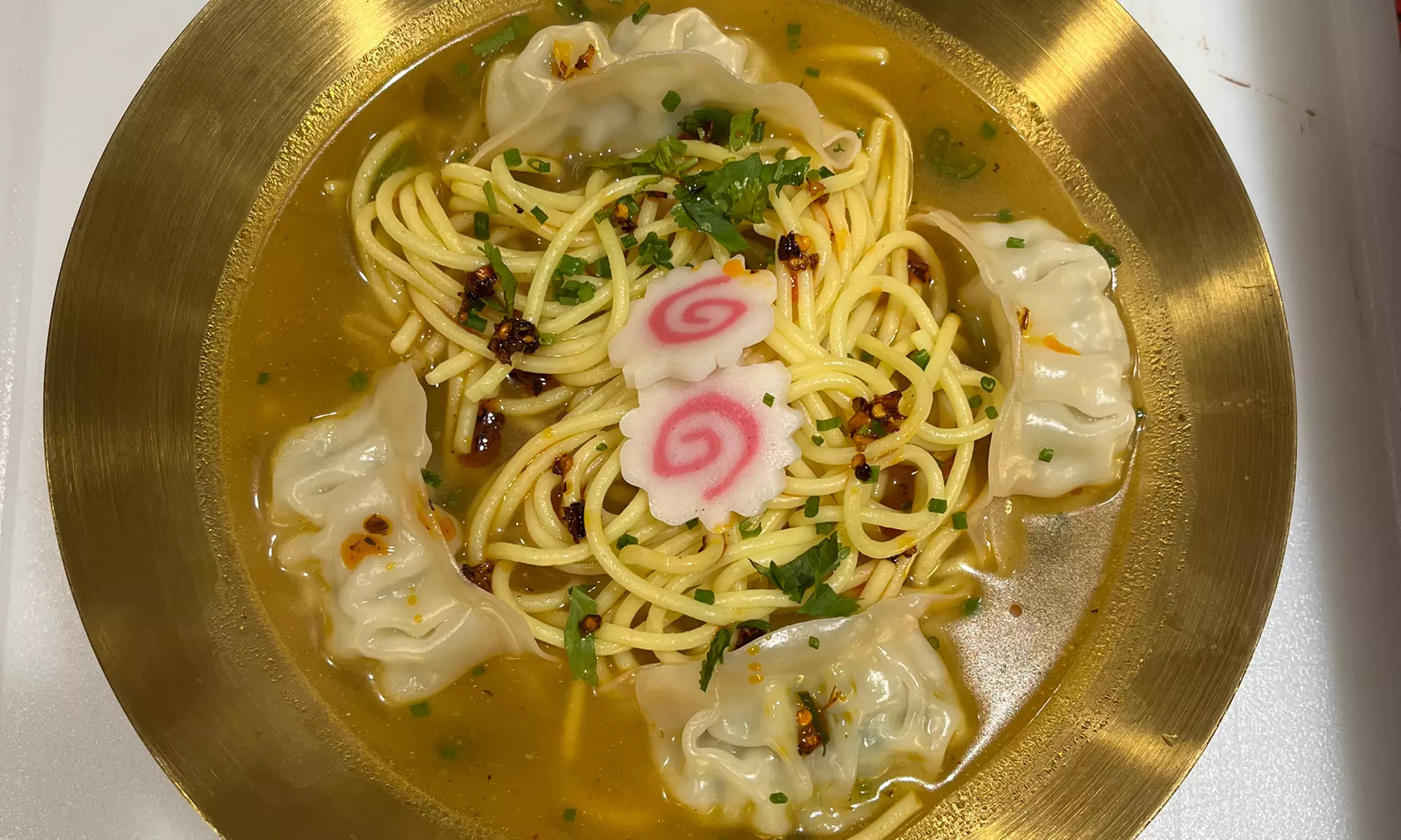 Saborea la gastronomía japonesa con un menú de sushi para 2 o 4