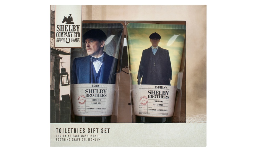 Image 11: Peaky Blinders-Themed Gift Set